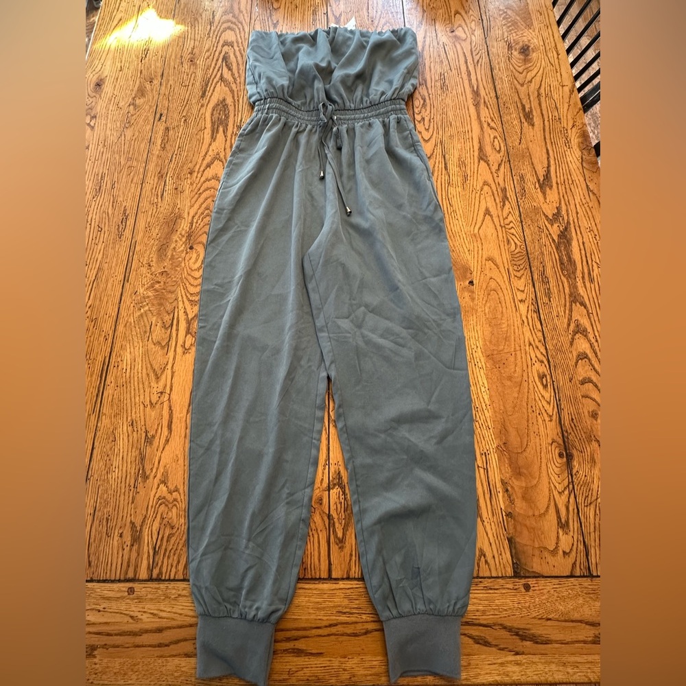 Windsor strapless Romper sz S